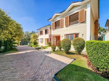 Casa · 440m² · 4 Quartos · 4 Vagas · Casa em condomínio para venda com 4 quartos, sendo 4 suítes, 440m²