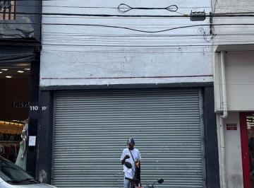 Comercial · 372m² · Loja na Rua Doze de Outubro, 106 • 372 m²