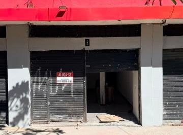 Comercial · 80m² · 1 Vaga · Loja na Praça Antônio Menk, 140 • 80 m²