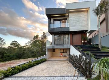 Casa · 500m² · 5 Quartos · 4 Vagas · Casa à Venda no Condomínio Aruã Brisas – Mogi das Cruzes/SP | Fundo para Reserva| 4 Suítes | Elevado