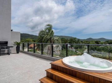 Apartamento · 1 Quarto · 1 Vaga · COBERTURA MOBILIADA COM 1 DORMITÓRIO E JACUZZI EM MARISCAL