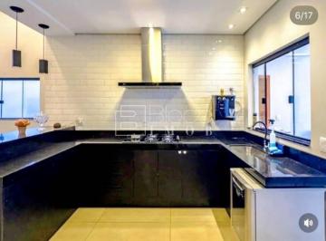Casa · 300m² · 3 Quartos · 6 Vagas · OTIMA CASA TÉRREA TODA NA LAJE, CHACARA 97 VICENTE PIRES.