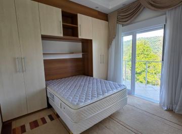 5409361f-e68c-4e72-8723-b659c02f266c · Agradável casa em condomínio para venda com 4 quartos, sendo 2 suítes, 251m²