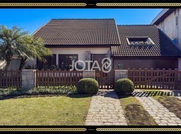 Casa · 171m² · 3 Quartos · 2 Vagas · CASA COM AMPLO JARDIM