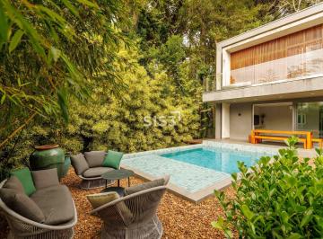 Casa · 497m² · 3 Quartos · 4 Vagas · Casa à venda no condomínio Burgel I, Campo Comprid