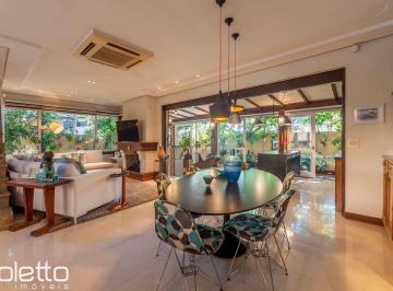 Casa · 380m² · 4 Quartos · 3 Vagas · Excelente casa a venda em condomínio com 4 dormitórios no bairro Tristeza.