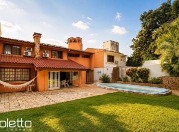 Casa · 317m² · 4 Quartos · 4 Vagas · Casa para Construir Memórias no Três Figueiras | 4 Dormitórios, Piscina e 317m²