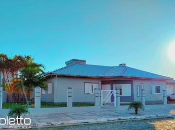 Casa · 180m² · 3 Quartos · 2 Vagas · Casa 3 dormitórios Suíte e Piscina no Bairro Stan-Torres