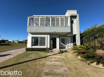 Casa · 300m² · 5 Quartos · 2 Vagas · Casa 5 suites para locação anual condomínio Reserva das Águas em Torres RS