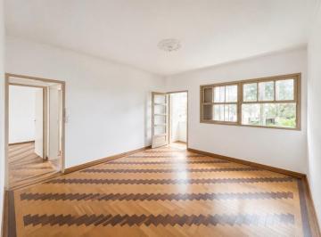 Living-Parquet · Apartamento 2 Dormitórios na Cidade Baixa à Venda | Sacada e Baixo Condomínio.