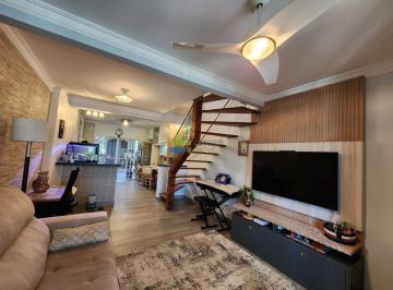 Casa · 99m² · 2 Quartos · 1 Vaga · Lindo sobrado com edícula , reformado