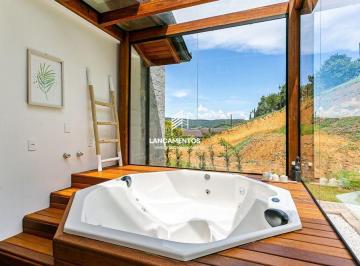 Casa · 290m² · 4 Quartos · 4 Vagas · Casa à venda no Codomínio Costa da Serra, Rancho Queimado/SC com piso aquecido.