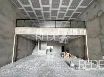 Comercial · 472m² · 2 Vagas · BARRACAO COMERCIAL em Campinas - São Paulo, Cambuí