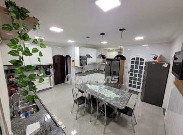 Casa · 400m² · 4 Quartos · 4 Vagas · Casa em Estância Noblesse