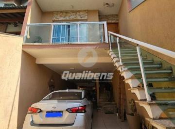 Casa · 200m² · 3 Quartos · 5 Vagas · Casa em Jardim Pedroso
