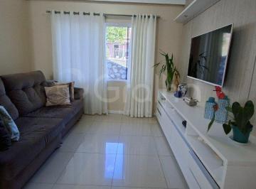 Casa · 80m² · 6 Quartos · 2 Vagas · Casa de 80m² na Costeira do Pirajubaé