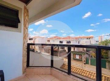 Casa · 220m² · 4 Quartos · 4 Vagas · Sobrado em Vila Centenário