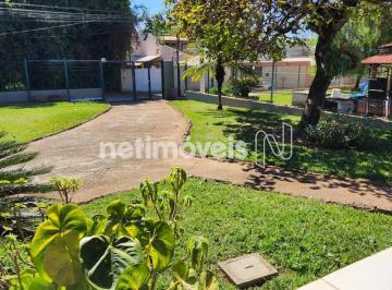 Jardim · Linda casa à venda no condomínio Icaraí em Joatuba.