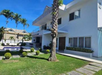 Casa · 300m² · 4 Quartos · 8 Vagas · Casa em Condomínio : Triplex / Residencial / Vargem Grande