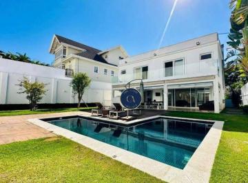 0074310cb2b6c5103e2529985db46955637a4096 · Casa para venda ou locação no Residencial Zero em Barueri.
