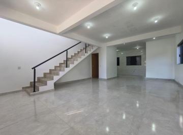 Casa de 3 quartos, Santana de Parnaíba · Casa de 150 m² com 3 quartos à venda em Vila Poupança