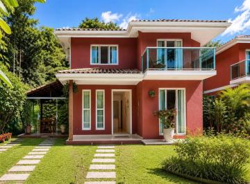 Casa · 109m² · 3 Quartos · 2 Vagas · Casa com 3 quartos em Araras, Petrópolis