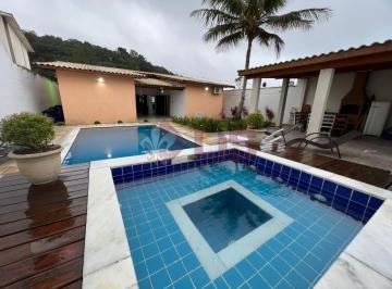 Casa · 174m² · 4 Quartos · 3 Vagas · Linda Casa Térrea com Espaço Gourmet e Piscina na Praia Capricórnio