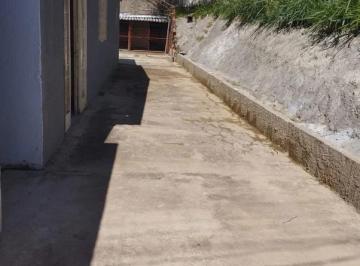 1 · CASA COM TRÊS QUARTOS EM VALPARAÍSO DE GOIÁS