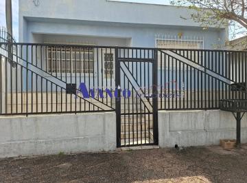 Casa · 300m² · 4 Quartos · 3 Vagas · Jardim Guanabara - Casa térrea com edícula em ótima localização em Jundiaí