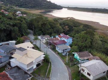 Casa · 176m² · 3 Quartos · Casa com vista para a lagoa à venda na Costa do Macacu - Garopaba/SC