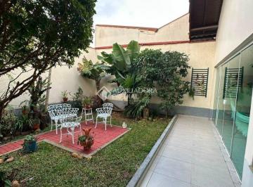 Casa · 268m² · 3 Quartos · 4 Vagas · Sobrado à Venda em Rua Tranquila - Conforto, Espaço e Área Gourmet Completa