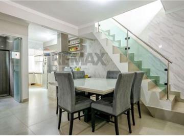 Casa · 210m² · 3 Quartos · 2 Vagas · Casa Sobrado 3 Quartos a Venda em Samambaia Norte QR 406 Reformado com Suite Closet e Garagem