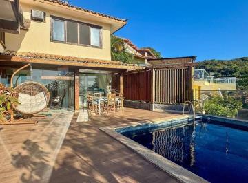 Casa · 253m² · 5 Quartos · 4 Vagas · À venda casa de alto padrão com vista permanente para Manguinhos no Canto Direito de Geribá, em Búzi