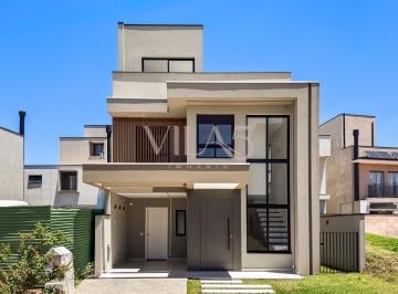 Casa · 156m² · 3 Quartos · 2 Vagas · Casa em Condomínio Completo com 3 Quartos e 1 suíte no Santa Cândida