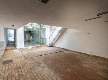 1 · Casa Espaçosa com 360m², 3 Suítes e 5 Vagas na Pompéia!