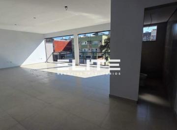 Comercial · 40m² · Sobreloja Comercial para locação no Bairro em Santo André (Jardim) — 40m² | 1 Banheiro | Varanda