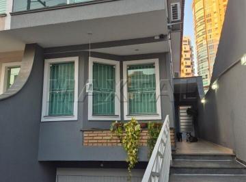 Casa · 274m² · 3 Quartos · 4 Vagas · Sobrado à Venda no Alto de Santana com 3 suítes, piscina, churrasqueira e ampla garagem.