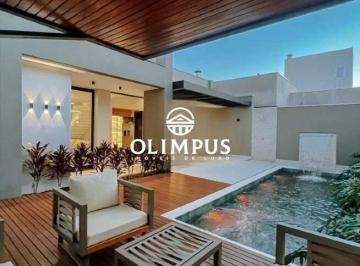 Casa · 260m² · 3 Quartos · 4 Vagas · Elegância e Sofisticação em Cada Detalhe – 3 Suítes + Escritório