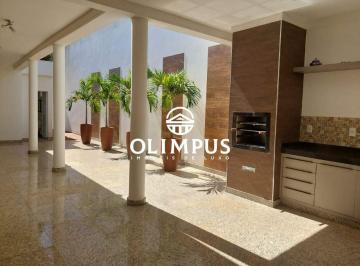 Casa · 210m² · 3 Quartos · 5 Vagas · Belíssima casa dispondo de fino acabamento no Jardim Karaíba.