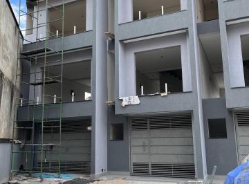 Casa · 224m² · 3 Quartos · 3 Vagas · Sobrado com 3 dormitórios em Osasco