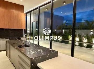 Casa · 250m² · 4 Quartos · 2 Vagas · Casa para Venda no Codomínio Jardim Versailles no Bairro Nova Uberlândia em Uberlândia