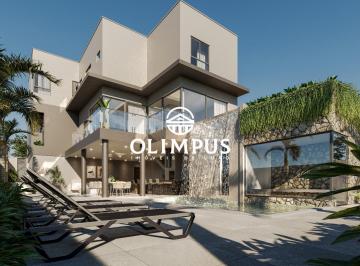 Casa · 439m² · 4 Quartos · 4 Vagas · Triplex de Alto Padrão nos Solares da Gávea – Luxo, Espaço e Lazer Completo!