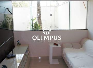 Casa · 270m² · 3 Quartos · 4 Vagas · Excelente casa disponível para a venda no bairro Brasil.