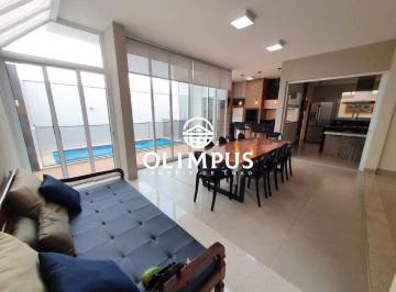 Casa · 220m² · 3 Quartos · 2 Vagas · Casa no Condomínio Splendido para Alugar no Bairro Laranjeiras em Uberlândia