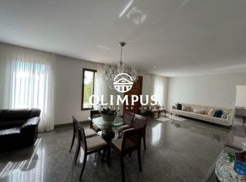 Casa · 350m² · 3 Quartos · 2 Vagas · Belíssima casa de 350m², localizada no condomínio fechado Morada do Sol em ótimo bairro