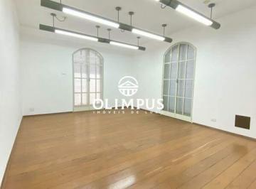 Casa · 500m² · 4 Quartos · 12 Vagas · Excelente casa de 500m² de área construída, 683m² de terreno com ótima localização em Uberlândia/MG.
