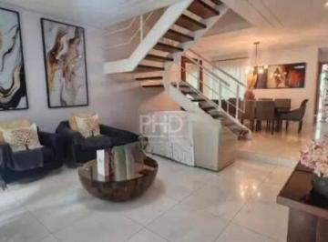Casa · 249m² · 4 Quartos · 4 Vagas · Sobrado com 3 Suítes, Sótão, 4 Vagas e Espaço Gourmet no Centro | SBC