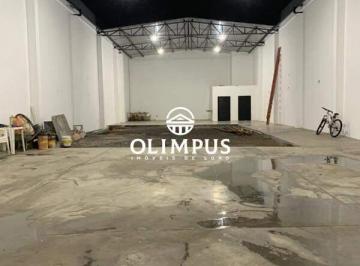 Comercial · 450m² · Galpão no Bairro Alto Umuarama para Alugar em Uberlândia