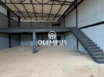 Comercial · 440m² · 2 Vagas · Galpão Comercial no Bairro Novo Mundo para Alugar em Uberlândia