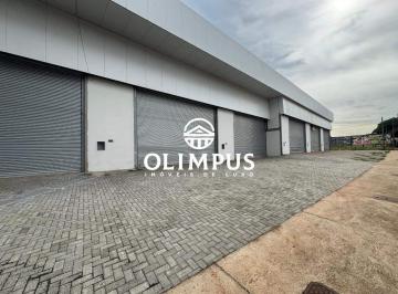 Comercial · 202m² · Excelente galpão de 202 m² localizado em área nobre de Uberlândia.